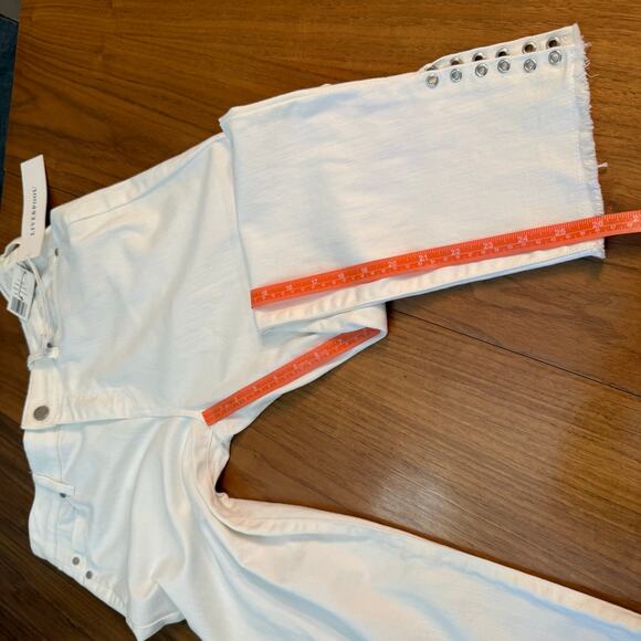 Liverpool White Denim Maya Crop Size 4 / 27 NWT Fray Split Hem Grommet - Picture 12 of 14